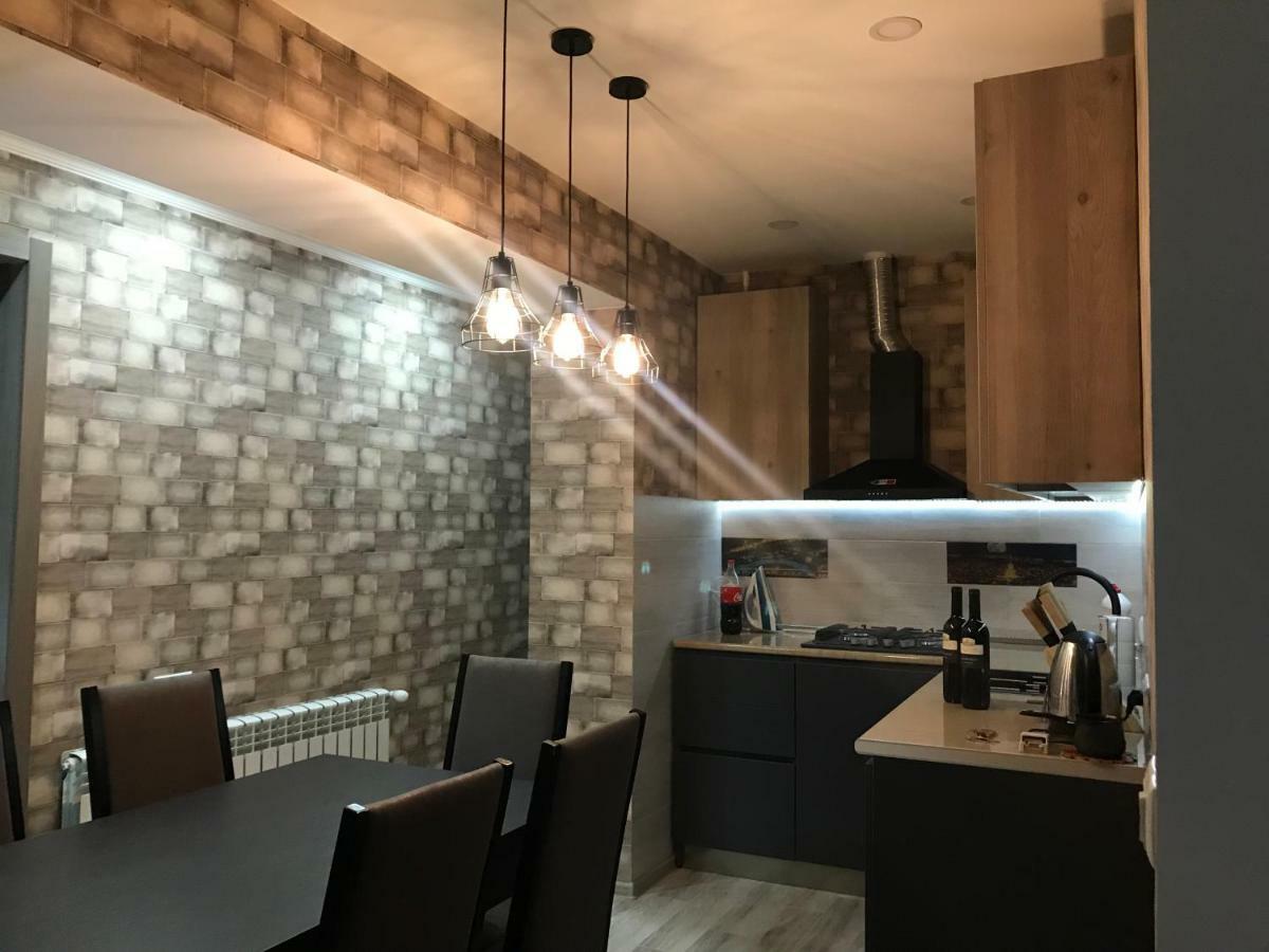 Luxury 4-Bedroom Apartment In The Center Тбилиси Екстериор снимка