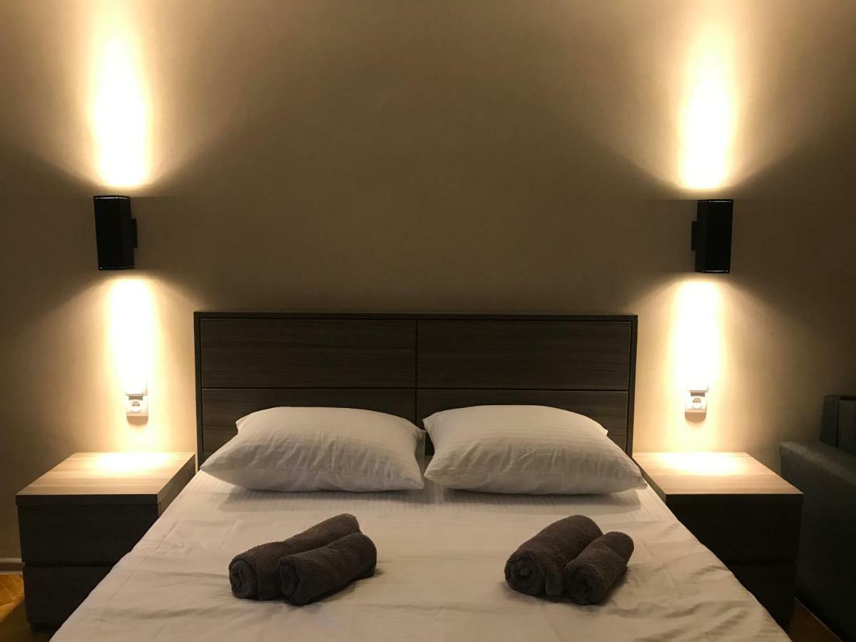 Luxury 4-Bedroom Apartment In The Center Тбилиси Екстериор снимка