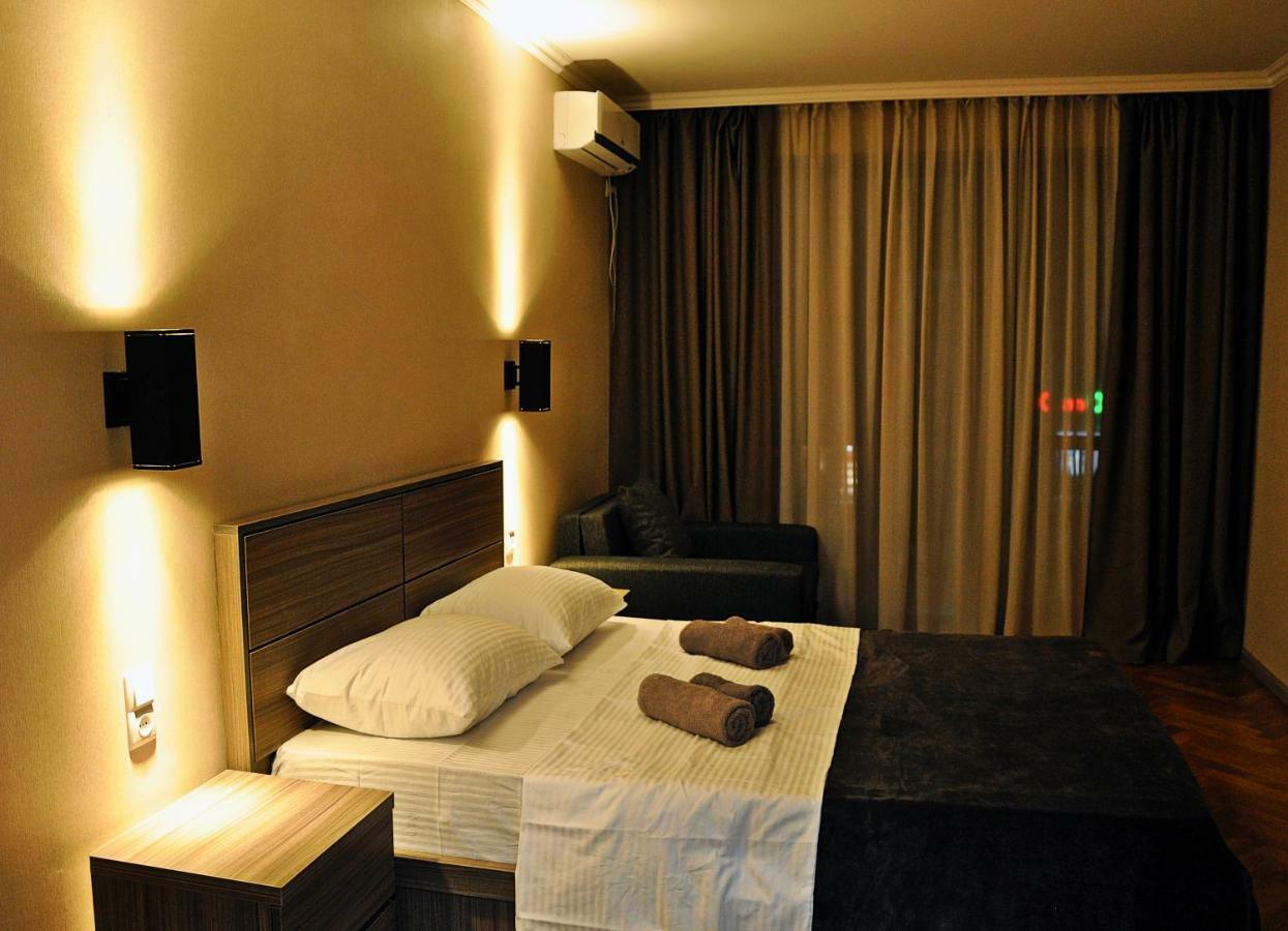 Luxury 4-Bedroom Apartment In The Center Тбилиси Екстериор снимка