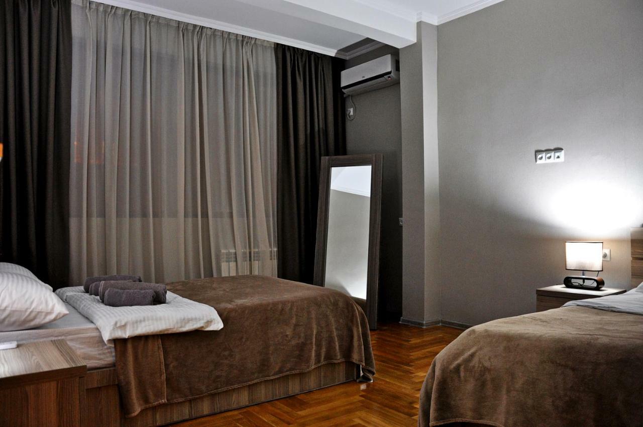 Luxury 4-Bedroom Apartment In The Center Тбилиси Екстериор снимка