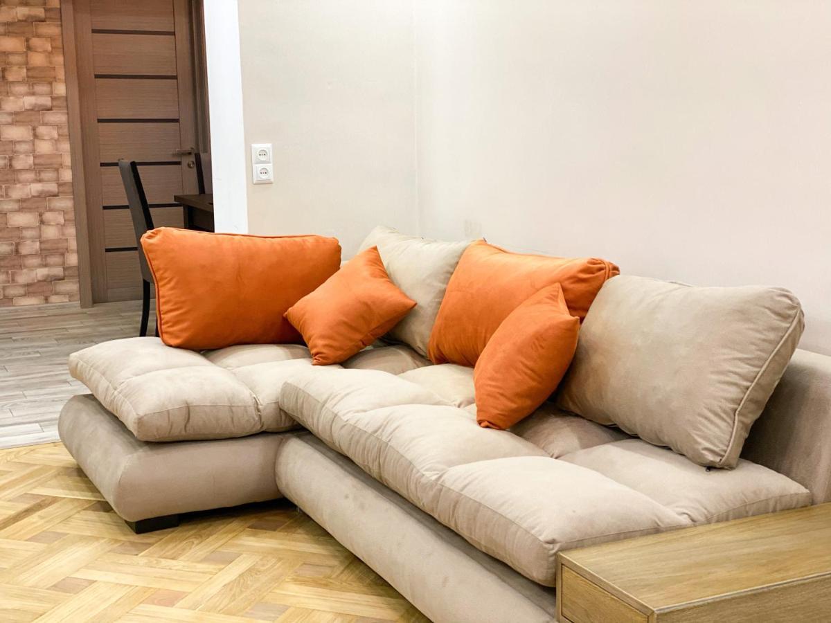 Luxury 4-Bedroom Apartment In The Center Тбилиси Екстериор снимка