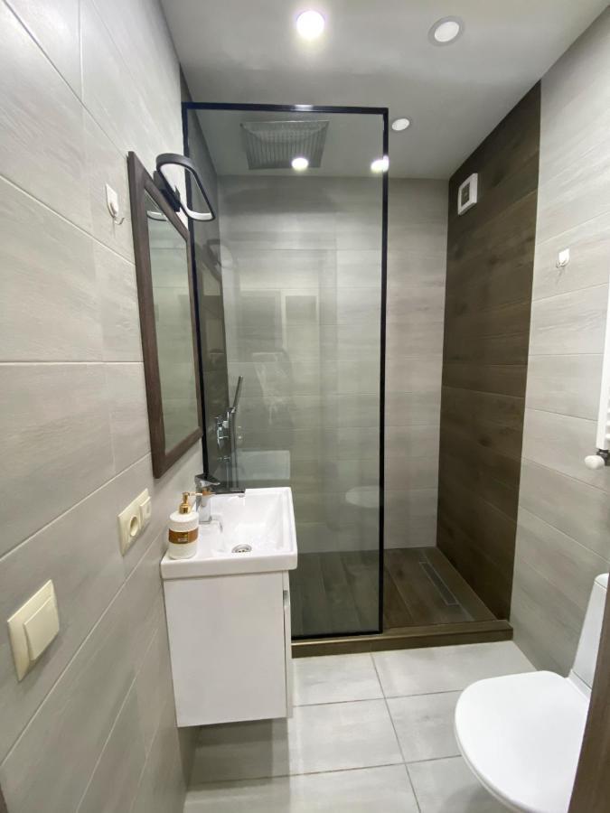 Luxury 4-Bedroom Apartment In The Center Тбилиси Екстериор снимка